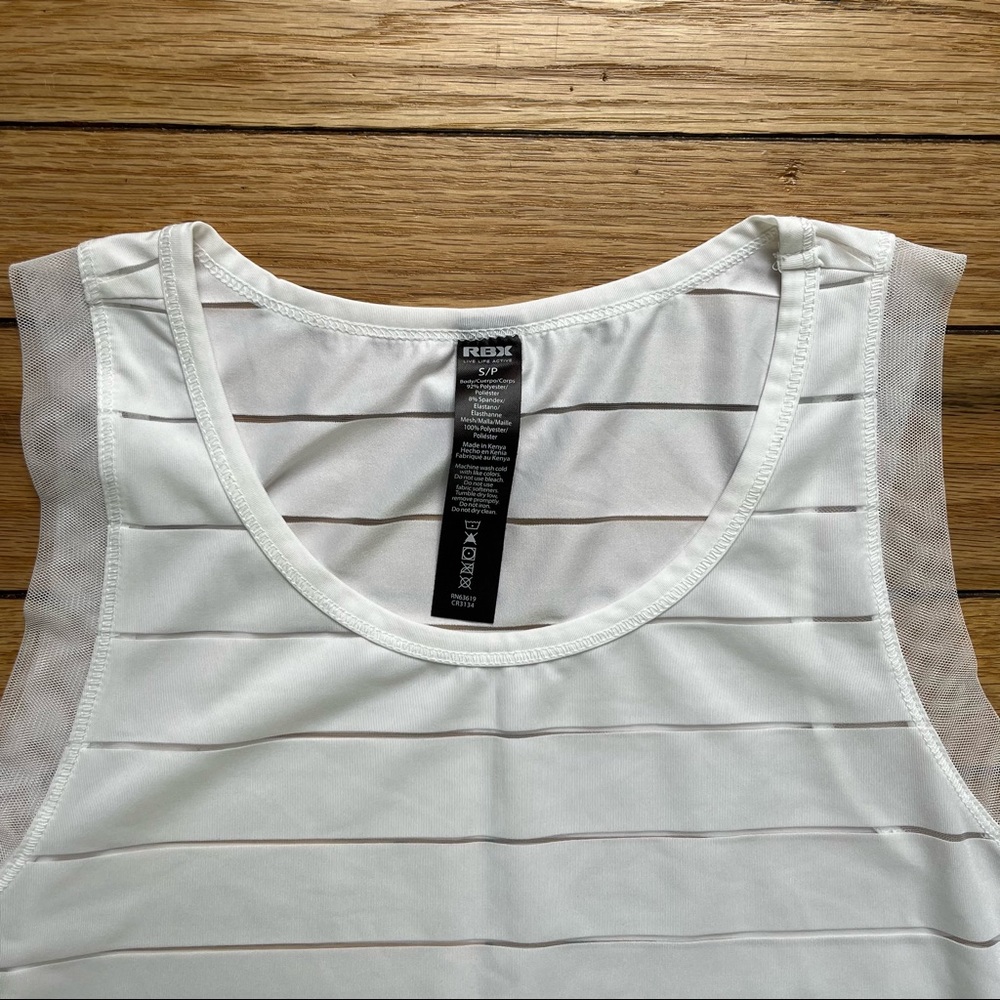 ❎ DONATED ❎
 🆕 Sz Small 🌸 RBX womens racerback athletic top - white